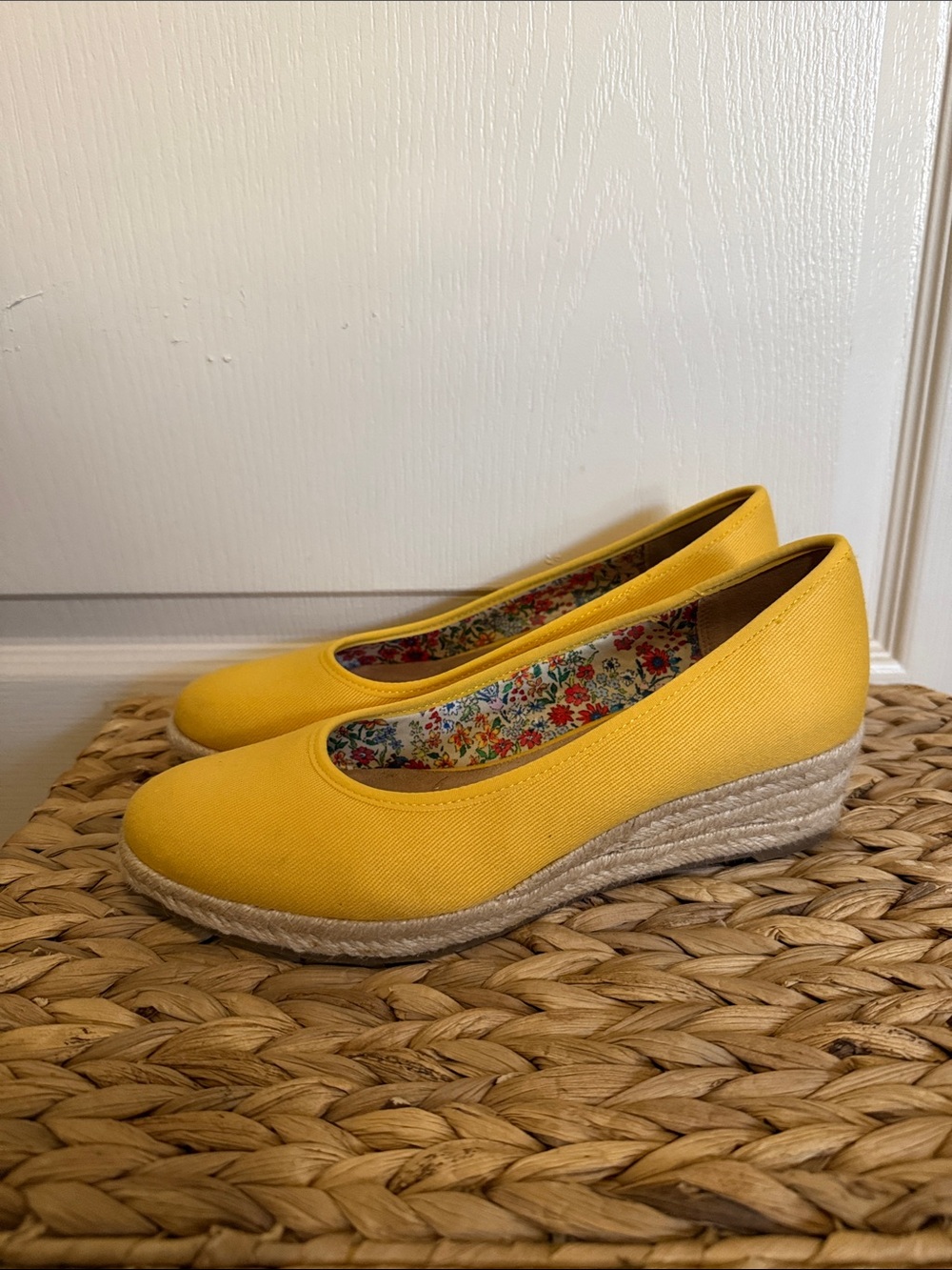 LifeStride Karma Espadrille Wedge in Yellow Sz Ladies 7.5 WIDE Width